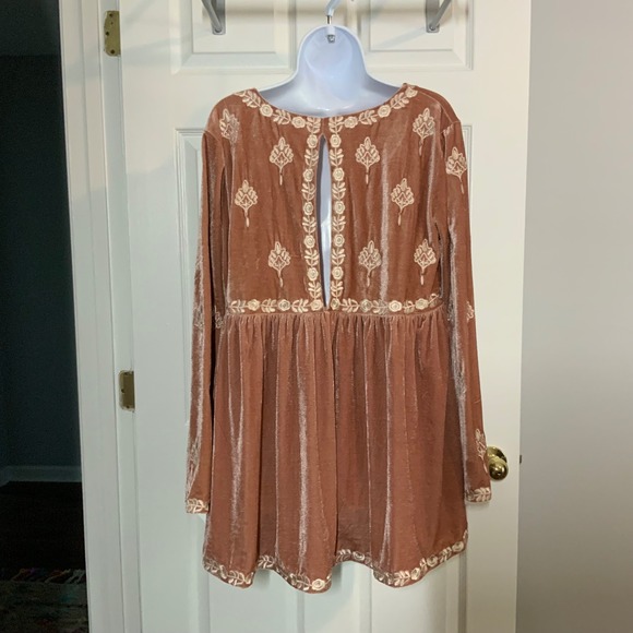 POL Rose Velvet Embroidered Long Sleeve‎ size Small - Picture 3 of 11
